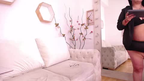 meli_cruz online show from May 26, 2026, 8:16 pm