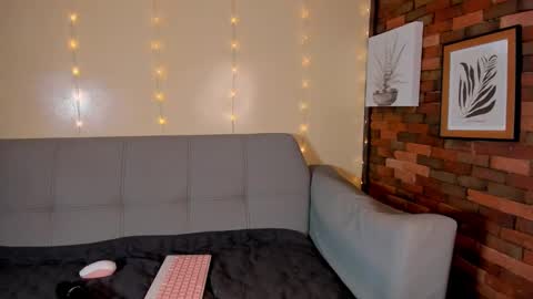 melifresita online show from December 31, 2024, 4:04 pm