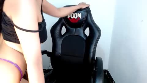 melinna706702 online show from January 16, 2025, 11:48 pm