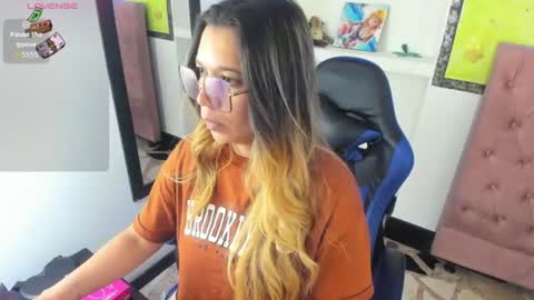 Snapshot of melisa_14 chatting on June 14, 2026, 11:34 am Melisa online show from June 14, 2026, 11:34 am