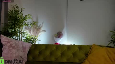 melisa_violet online show from November 8, 2025, 1:17 am