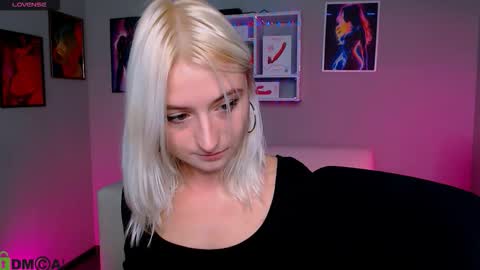 Melisa online show from October 19, 2025, 7:14 pm