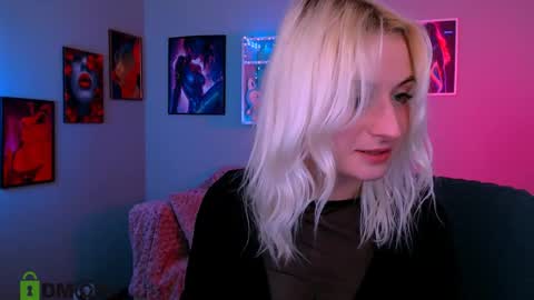 Melisa online show from April 18, 2026, 7:29 pm