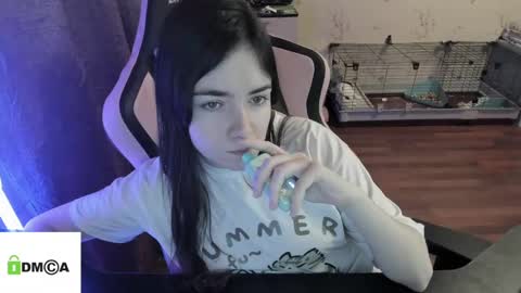 melisanilson online show from February 10, 2025, 4:19 am