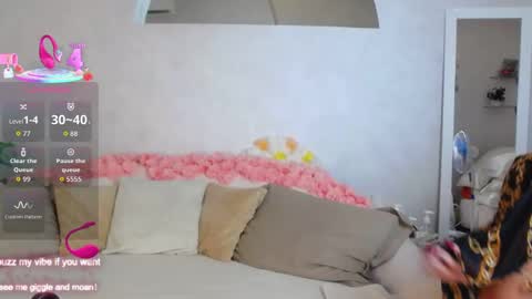 Hot Milf Melissa  ONLINE  Mon  Tue  Wed  Fr  Sun  - 9pm - 6amUTC3 online show from April 18, 2026, 1:04 pm