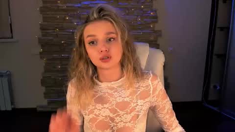 Melissa online show from February 11, 2025, 11:22 pm