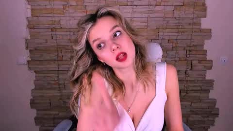 Melissa online show from February 22, 2025, 4:51 pm