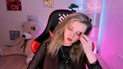 Melissa online show from March 5, 2025, 10:32 pm