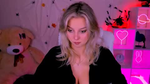 Melissa online show from October 20, 2025, 4:29 pm