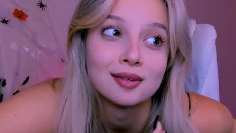 Melissa online show from November 7, 2025, 4:51 pm