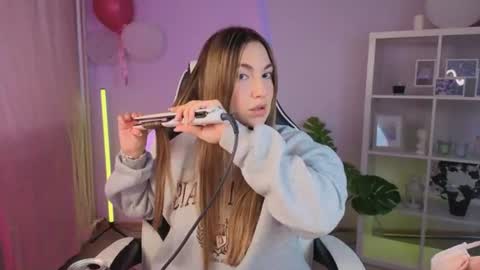 Melissa online show from August 7, 2026, 3:52 am