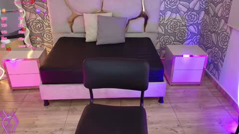 Mellani  online show from January 25, 2025, 3:09 am