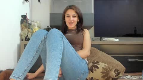 Snapshot of mellbell_ chatting on February 8, 2025, 3:08 am MellyMell online show from February 8, 2025, 3:08 am