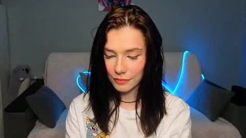 mellhyees online show from March 1, 2026, 5:04 pm