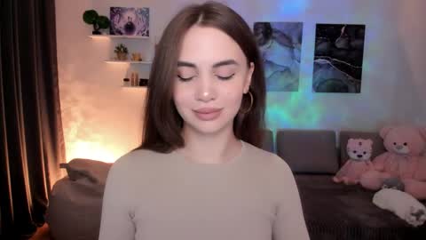 Tessa online show from April 19, 2026, 10:12 pm