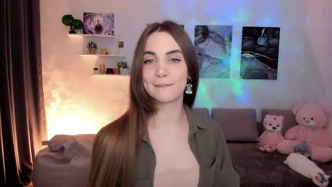 Tessa online show from April 21, 2026, 2:51 am