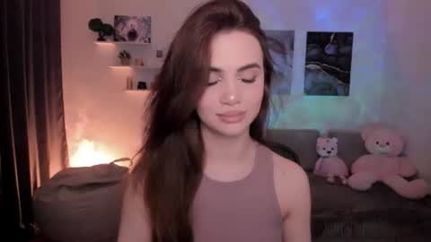 Tessa online show from July 4, 2026, 4:40 am
