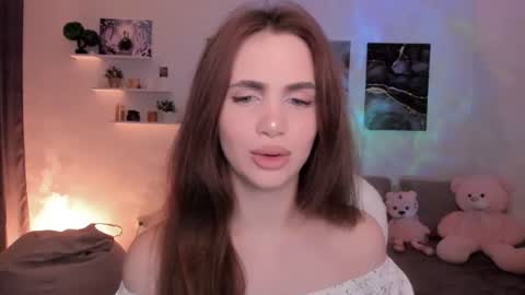 Tessa online show from July 17, 2026, 5:14 am