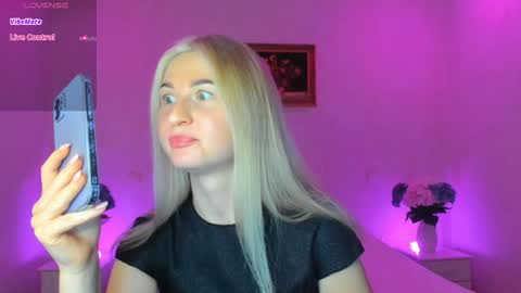 Mellina online show from January 3, 2025, 1:38 am