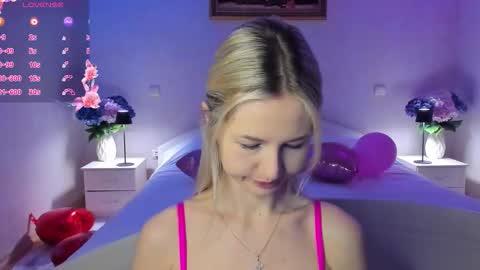 Mellina online show from February 11, 2026, 9:42 pm