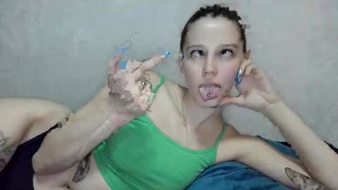 Mellisa online show from November 30, 2025, 4:44 pm