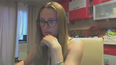 Melly online show from January 16, 2025, 7:49 am