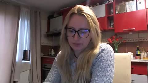 Melly online show from April 21, 2026, 6:52 am