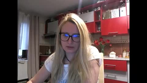 Melly online show from April 22, 2026, 6:27 am