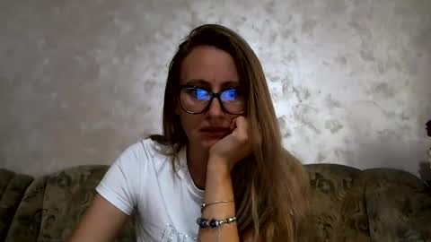 Snapshot of melly_rosey chatting on July 24, 2026, 8:56 am Melly online show from July 24, 2026, 8:56 am
