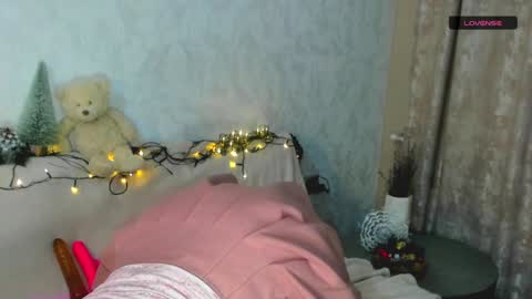 MelMooon online show from January 2, 2025, 6:34 pm