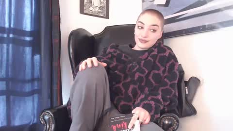 Snapshot of melodicknowledge chatting on December 7, 2024, 3:30 pm Majesty 3 online show from December 7, 2024, 3:30 pm