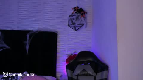 Snapshot of melody_black_ chatting on October 23, 2025, 10:08 pm Melody online show from October 23, 2025, 10:08 pm