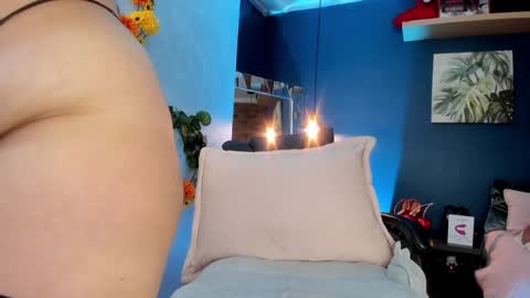  Leslie  online show from December 5, 2024, 11:16 am