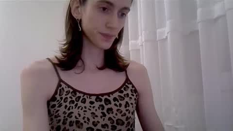 Melody online show from December 15, 2025, 6:56 pm