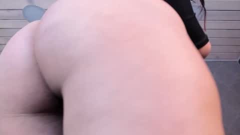 melody_hanks online show from March 6, 2025, 6:59 pm