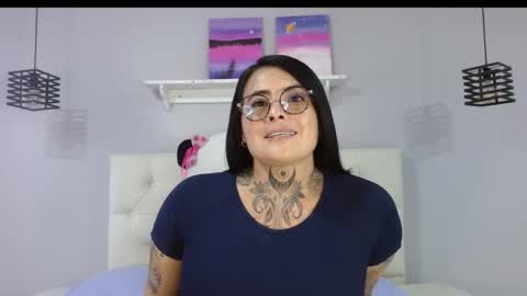 Meloddy online show from November 7, 2025, 6:08 pm