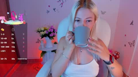 melody_starr online show from June 6, 2026, 11:26 am