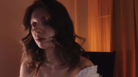 melody  online show from December 15, 2024, 3:31 pm