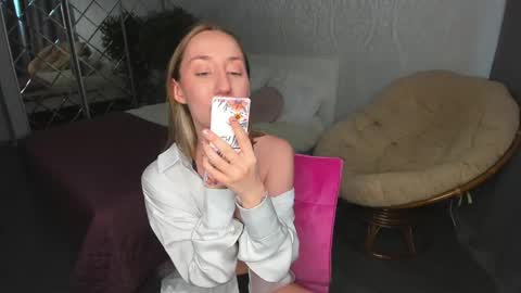 Kaylie online show from December 23, 2024, 5:17 am