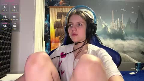 Hi Im Aria 18 years old online show from February 17, 2026, 5:52 pm