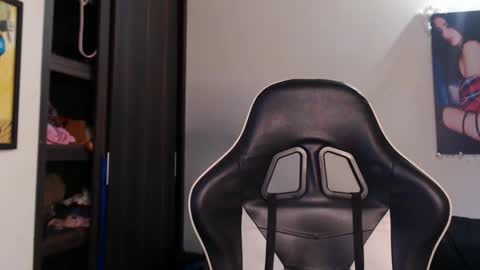 mely online show from March 2, 2025, 11:39 am