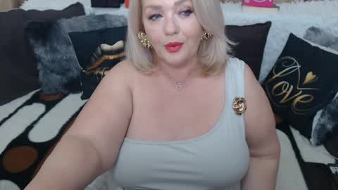 Snapshot of melyssamilfxxx chatting on May 7, 2026, 3:34 am melyssamilfxxx online show from May 7, 2026, 3:34 am
