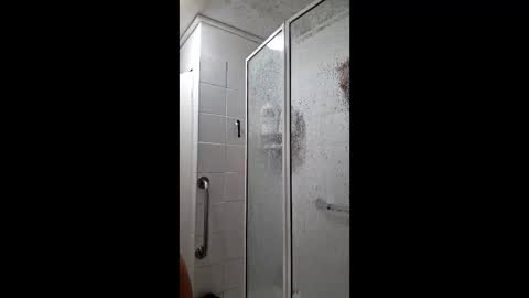 memakinmilfmessy online show from December 5, 2025, 2:25 pm