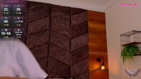 Snapshot of memphiswilliams chatting on May 10, 2026, 11:04 am Memphis Williams online show from May 10, 2026, 11:04 am