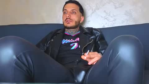 Fallow my ONLYFANS for xxx daily online show from November 9, 2025, 4:38 pm