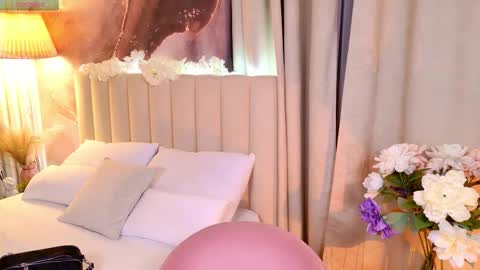 your kitty Amanda online show from September 11, 2025, 5:57 pm