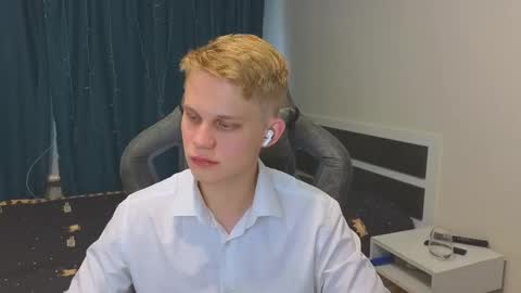 Mickey online show from November 11, 2025, 10:15 am