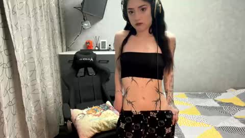 Luly online show from November 20, 2025, 9:36 pm