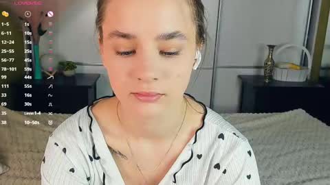 Julie online show from April 11, 2026, 7:13 am