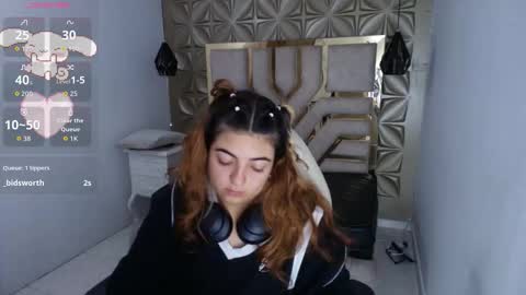    online show from October 13, 2025, 2:50 pm